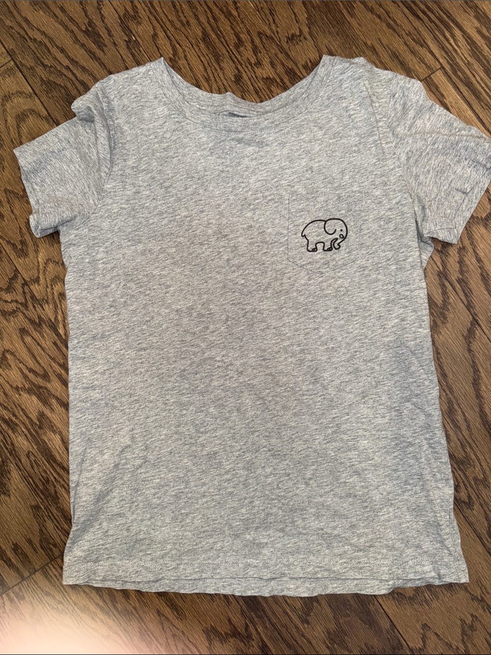 ivory ella Light Grey Short Sleeve Tee!